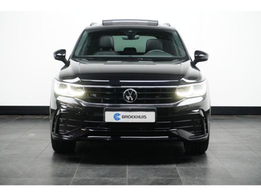 Volkswagen Tiguan Volkswagen 1.4 TSI eHybrid R-Line Business+ | Black Style | Panoramadak | Adaptive Cruise | Navi | ActivLease financial lease