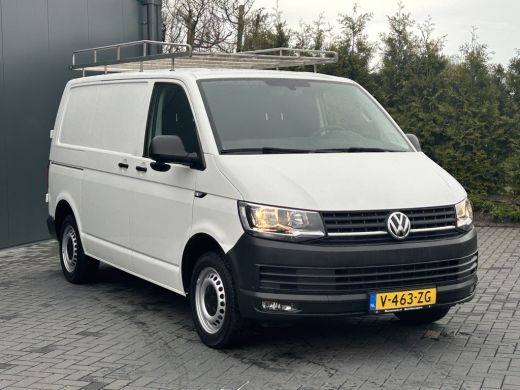 Volkswagen Transporter 2.0 TDI 150 PK / L1H1 / 2x SCHUIFDEUR / IMPERIAAL / INRICHTING / TREKHAAK / AIRCO / CRUISE ActivLease financial lease