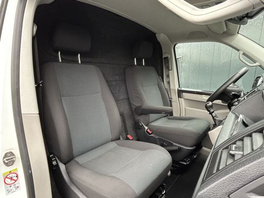 Volkswagen Transporter 2.0 TDI 150 PK / L1H1 / 2x SCHUIFDEUR / IMPERIAAL / INRICHTING / TREKHAAK / AIRCO / CRUISE ActivLease financial lease