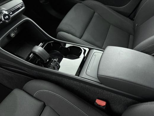 Volvo  C40 Volvo Recharge Twin Intro Edition 78 kWh | Trekhaak | Getint Glas| PDC + Camera | Elektrische ach... ActivLease financial lease
