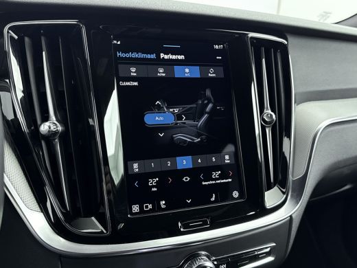 Volvo  V60 2.0 T6 Plug-in hybrid AWD Plus Dark | ONYX BLACK | Blis | Adaptive Cruisecontrol | Stoel + Stuur ... ActivLease financial lease