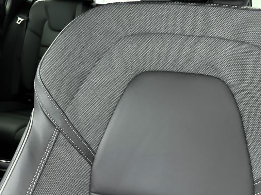 Volvo  V60 2.0 T6 Plug-in hybrid AWD Plus Dark | ONYX BLACK | Blis | Adaptive Cruisecontrol | Stoel + Stuur ... ActivLease financial lease