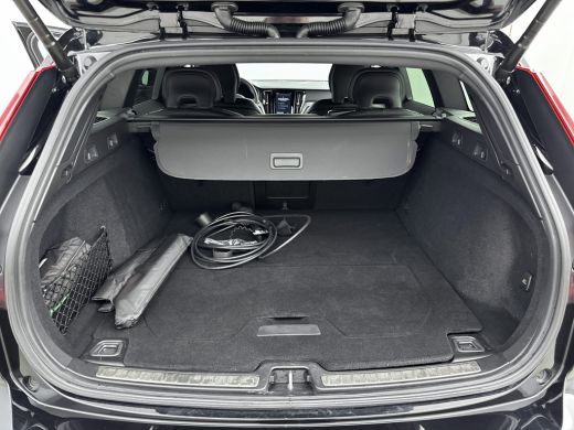 Volvo  V60 2.0 T6 Plug-in hybrid AWD Plus Dark | ONYX BLACK | Blis | Adaptive Cruisecontrol | Stoel + Stuur ... ActivLease financial lease