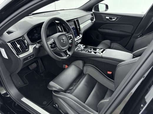 Volvo  V60 2.0 T6 Plug-in hybrid AWD Plus Dark | ONYX BLACK | Blis | Adaptive Cruisecontrol | Stoel + Stuur ... ActivLease financial lease