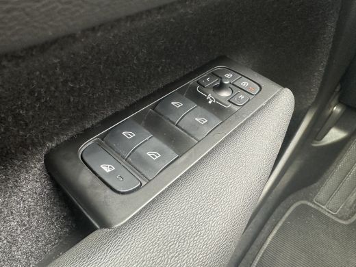 Volvo  XC40 Volvo T5 262PK Recharge R-Design | STOEL- EN STUURVERWARMING| LEDER/ALCANTARA| NAVIGATIE| ADAPTIE... ActivLease financial lease