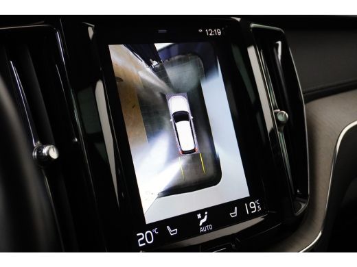 Volvo  XC60 Volvo 2.0 Recharge T8 AWD R-Design | Trekhaak | PDC + 360 Camera | Harman / Kardon Audio | Stoelv... ActivLease financial lease