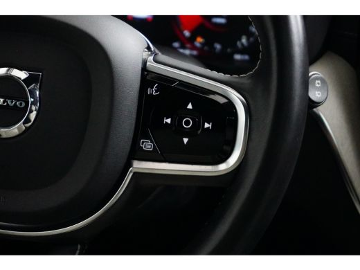 Volvo  XC60 Volvo 2.0 Recharge T8 AWD R-Design | Trekhaak | PDC + 360 Camera | Harman / Kardon Audio | Stoelv... ActivLease financial lease