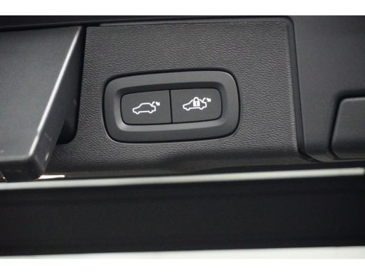 Volvo  XC60 Volvo 2.0 T6 Plug-in hybrid AWD Plus Dark |PDC + 360 Camera | Stoel verw. + Ventilatie | Harman /... ActivLease financial lease