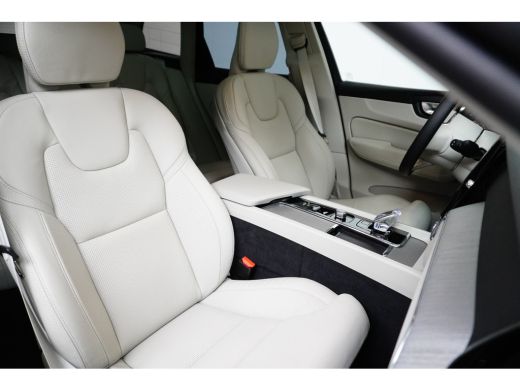 Volvo  XC60 Volvo 2.0 T6 Plug-in hybrid AWD Plus Dark |PDC + 360 Camera | Stoel verw. + Ventilatie | Harman /... ActivLease financial lease