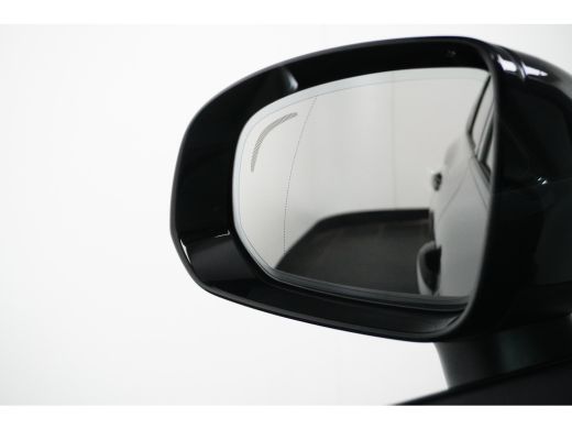 Volvo  XC60 Volvo 2.0 T6 Plug-in hybrid AWD Plus Dark |PDC + 360 Camera | Stoel verw. + Ventilatie | Harman /... ActivLease financial lease