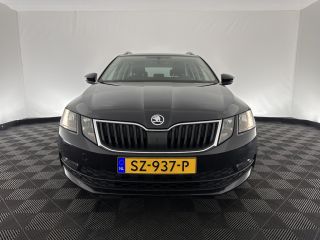 Skoda Octavia Combi 1.6 TDI Greentech Clever Edition Aut. *LEATHER-FABRIC | NAVI-FULLMAP | COMFORT-SEATS | DAB+...