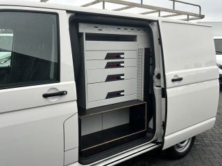 Volkswagen Transporter 2.0 TDI 150 PK / L1H1 / DUBBELE SCHUIFDEUR / IMPERIAAL / INRICHTING / TREKHAAK / AIRCO / CRUISE