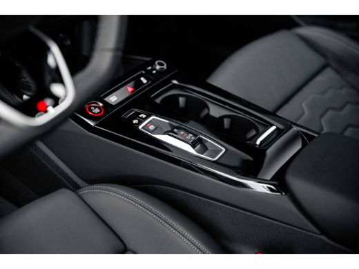 Audi A6 Avant e-tron Audi S6 Avant e-tron S6 100 kWh ActivLease financial lease