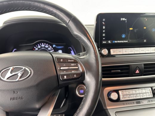 Hyundai KONA EV Premium 64 kWh [ 3-Fase ] (INCL-BTW) *HEAT-PUMP | FULL-LEATHER | HEAD-UP | FULL-LED | NAVI-FUL... ActivLease financial lease