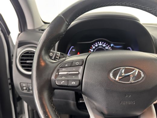 Hyundai KONA EV Premium 64 kWh [ 3-Fase ] (INCL-BTW) *HEAT-PUMP | FULL-LEATHER | HEAD-UP | FULL-LED | NAVI-FUL... ActivLease financial lease
