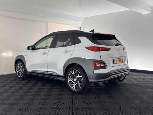 Hyundai KONA EV Premium 64 kWh [ 3-Fase ] (INCL-BTW) *HEAT-PUMP | FULL-LEATHER | HEAD-UP | FULL-LED | NAVI-FUL... ActivLease financial lease