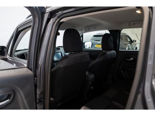 Jeep Renegade Jeep 1.5T e-Hybrid Limited Automaat | Camera | Parkeersensoren | Navigatie | Lichtmetaal | Syle P... ActivLease financial lease