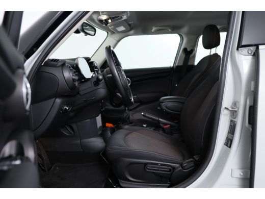 Mini Mini 1.5 Cooper Business Edition | Cruise Control | Parkeersensoren | Climate Control | Navigatie | Li... ActivLease financial lease