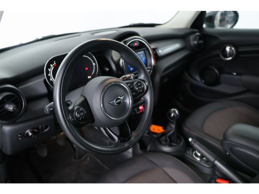 Mini Mini 1.5 Cooper Business Edition | Cruise Control | Parkeersensoren | Climate Control | Navigatie | Li... ActivLease financial lease