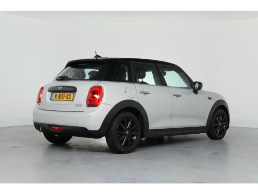 Mini Mini 1.5 Cooper Business Edition | Cruise Control | Parkeersensoren | Climate Control | Navigatie | Li... ActivLease financial lease