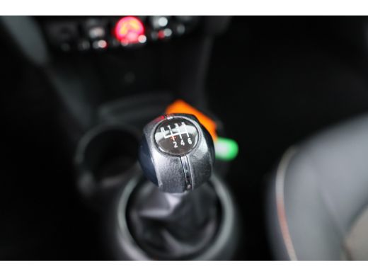 Mini Mini 1.5 Cooper Business Edition | Cruise Control | Parkeersensoren | Climate Control | Navigatie | Li... ActivLease financial lease