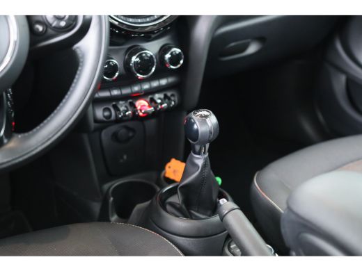 Mini Mini 1.5 Cooper Business Edition | Cruise Control | Parkeersensoren | Climate Control | Navigatie | Li... ActivLease financial lease