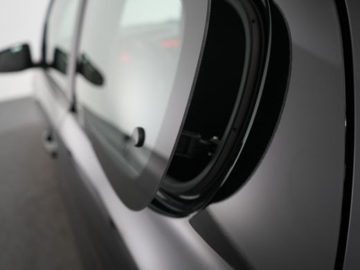 Peugeot 108 1.0 e-VTi Active | DAB ontvanger | Elektrische ramen voor | LED dagrijverlichting ActivLease financial lease