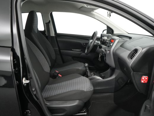 Peugeot 108 1.0 e-VTi Active | DAB ontvanger | Elektrische ramen voor | LED dagrijverlichting ActivLease financial lease