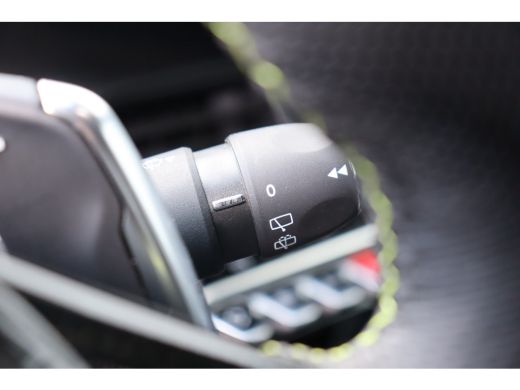 Peugeot 2008 1.2 PURETECH 155PK GT PACK AUTOMAAT / NAVI / LEDER / CLIMA / LED / PDC / 17" LMV / KEYLESS / CAME... ActivLease financial lease