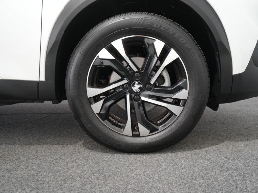 Peugeot 2008 Peugeot 1.2 PureTech Allure Pack Automaat | Achteruitrijcamera | Airco (automatisch) | Keyless start ActivLease financial lease
