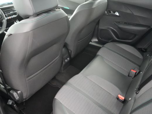 Peugeot 2008 Peugeot 1.2 PureTech Allure Pack Automaat | Achteruitrijcamera | Airco (automatisch) | Keyless start ActivLease financial lease