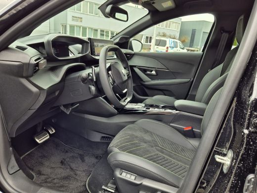 Peugeot 208 1.2 130PK Automaat | Hybrid 145 e-DCS6 GT | Leder / Alcantara bekleding | Achteruitrijcamera voor... ActivLease financial lease