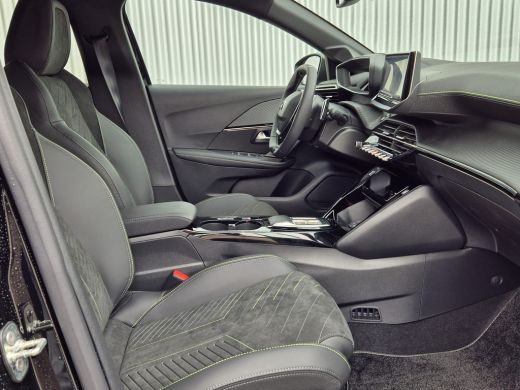 Peugeot 208 1.2 130PK Automaat | Hybrid 145 e-DCS6 GT | Leder / Alcantara bekleding | Achteruitrijcamera voor... ActivLease financial lease