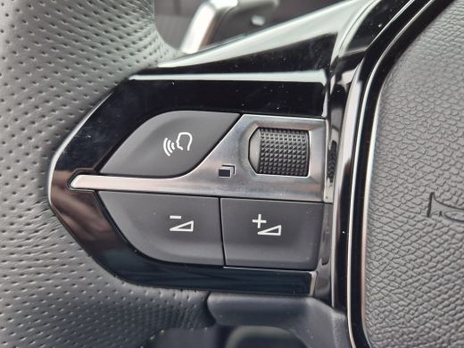 Peugeot 208 1.2 130PK Automaat | Hybrid 145 e-DCS6 GT | Leder / Alcantara bekleding | Achteruitrijcamera voor... ActivLease financial lease