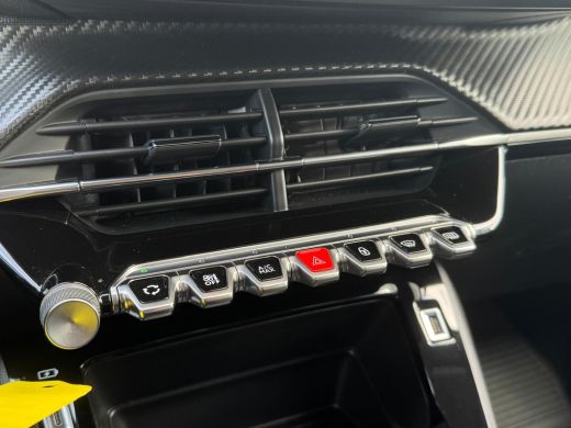 Peugeot 208 1.2 PureTech Active Pack Airco | Carplay | Cruise control | Lichtmetalen velgen | Parkeersensoren... ActivLease financial lease