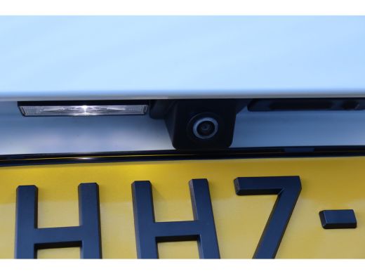 Peugeot 3008 1.2 PURETECH 130PK GT AUTOMAAT / NAVI / LEDER / CLIMA / PDC / 18" LMV / CAMERA / KEYLESS / FULL-L... ActivLease financial lease
