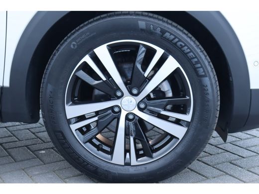 Peugeot 3008 1.2 PURETECH 130PK GT AUTOMAAT / NAVI / LEDER / CLIMA / PDC / 18" LMV / CAMERA / KEYLESS / FULL-L... ActivLease financial lease