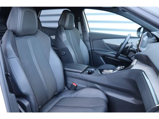 Peugeot 3008 1.2 PURETECH 130PK GT AUTOMAAT / NAVI / LEDER / CLIMA / PDC / 18" LMV / CAMERA / KEYLESS / FULL-L... ActivLease financial lease