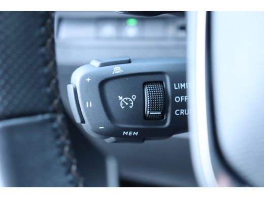 Peugeot 3008 1.2 PURETECH 130PK GT AUTOMAAT / NAVI / LEDER / CLIMA / PDC / 18" LMV / CAMERA / KEYLESS / FULL-L... ActivLease financial lease