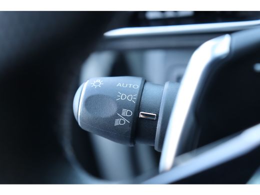 Peugeot 3008 1.2 PURETECH 130PK GT AUTOMAAT / NAVI / LEDER / CLIMA / PDC / 18" LMV / CAMERA / KEYLESS / FULL-L... ActivLease financial lease