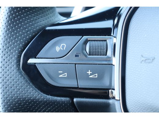 Peugeot 3008 1.2 PURETECH 130PK GT AUTOMAAT / NAVI / LEDER / CLIMA / PDC / 18" LMV / CAMERA / KEYLESS / FULL-L... ActivLease financial lease