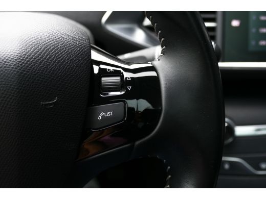 Peugeot 308 SW 1.2 PURETECH 110PK BLUE LEASE EXECUTIVE / NAVI / LED / PDC / CLIMA / 16"LMV / CAMERA / PANO.DA... ActivLease financial lease