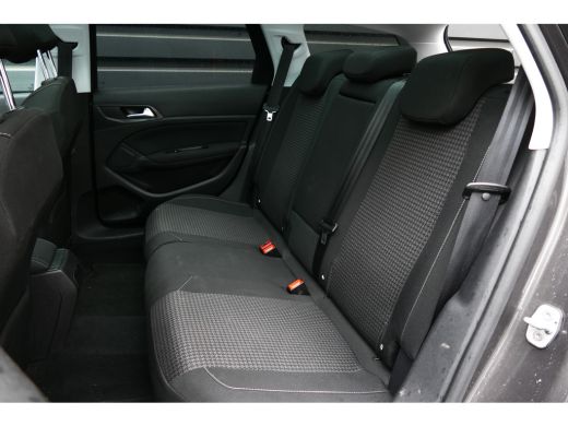 Peugeot 308 SW 1.2 PURETECH 110PK BLUE LEASE EXECUTIVE / NAVI / LED / PDC / CLIMA / 16"LMV / CAMERA / PANO.DA... ActivLease financial lease