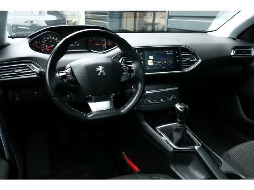 Peugeot 308 SW 1.2 PURETECH 110PK BLUE LEASE EXECUTIVE / NAVI / LED / PDC / CLIMA / 16"LMV / CAMERA / PANO.DA... ActivLease financial lease
