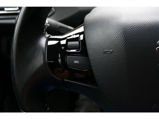 Peugeot 308 SW 1.2 PURETECH 110PK BLUE LEASE EXECUTIVE / NAVI / LED / PDC / CLIMA / 16"LMV / CAMERA / PANO.DA... ActivLease financial lease