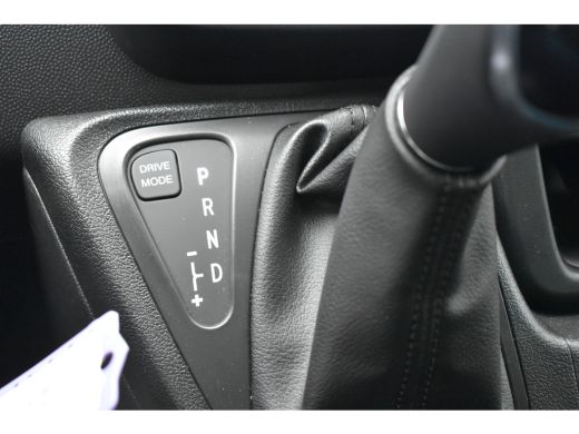 Peugeot Boxer 2.2 BlueHDi 140 S&S L2H2 3.5t | Trekhaak | Navigatie | Cruise Control | Draadloos Apple Carplay &... ActivLease financial lease