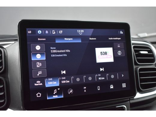 Peugeot Boxer 2.2 BlueHDi 140 S&S L2H2 3.5t | Trekhaak | Navigatie | Cruise Control | Draadloos Apple Carplay &... ActivLease financial lease