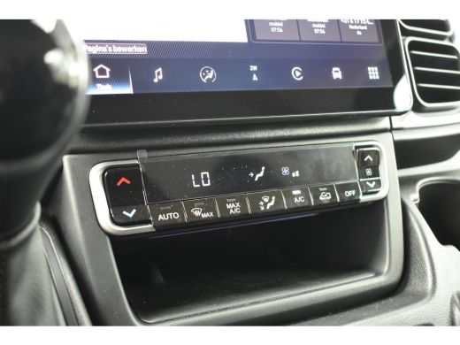 Peugeot Boxer 2.2 BlueHDi 140 S&S L2H2 3.5t | Trekhaak | Navigatie | Cruise Control | Draadloos Apple Carplay &... ActivLease financial lease