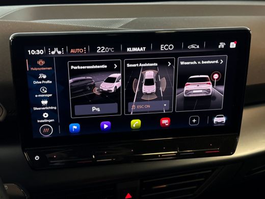 Seat Born Business One 204pk 62 kWh / Voorstoelen verwarmd / Navigatiesysteem / Achteruitrijcamera ActivLease financial lease
