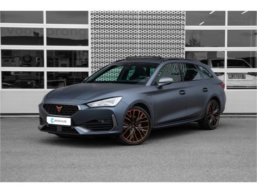 Seat Leon Sportstourer 1.4TSi 245pk VZ e-Hybrid | Matte gray | Panoramadak | Leder | Sportstuur | Seat Leon Sportstourer 1.4TSi 245pk VZ e-Hybrid | Matte gray | Panoramadak | Leder | Sportstuur |